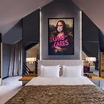 3917 Otel 4*